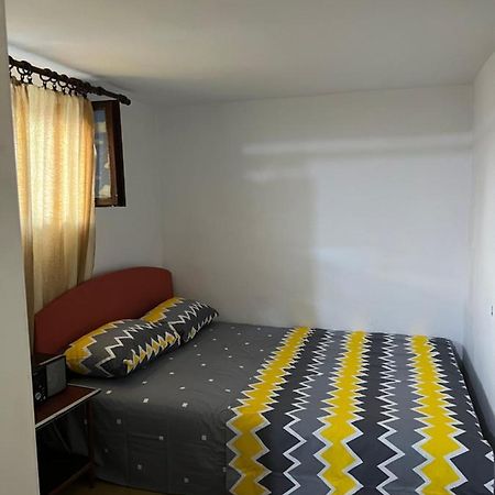 A & A Apartman Podgorica Esterno foto