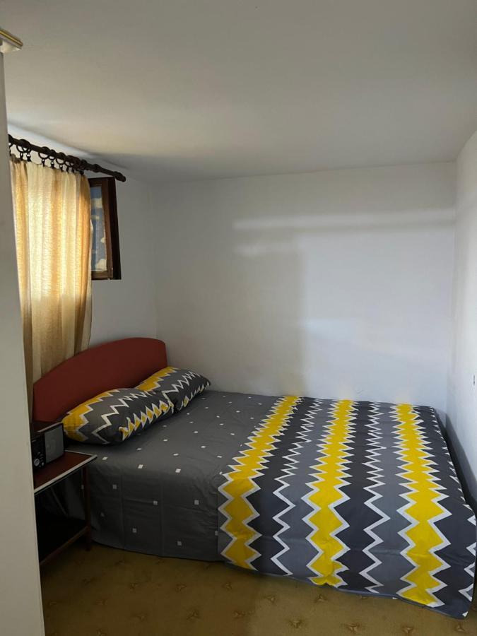 A & A Apartman Podgorica Esterno foto